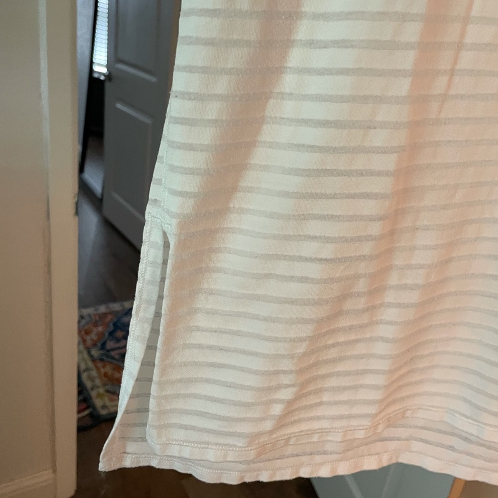 Lululemon athleisure top in white